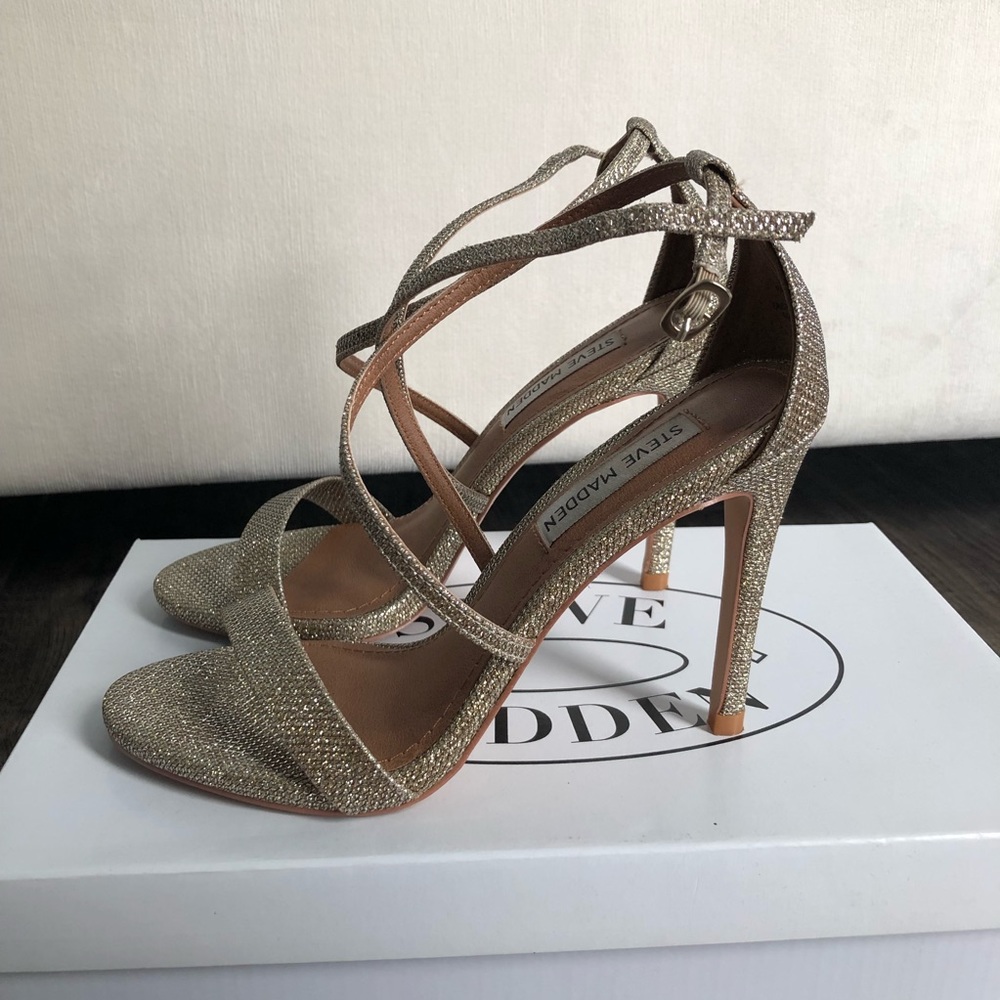 Steve Madden heels SIZE WMNS 6